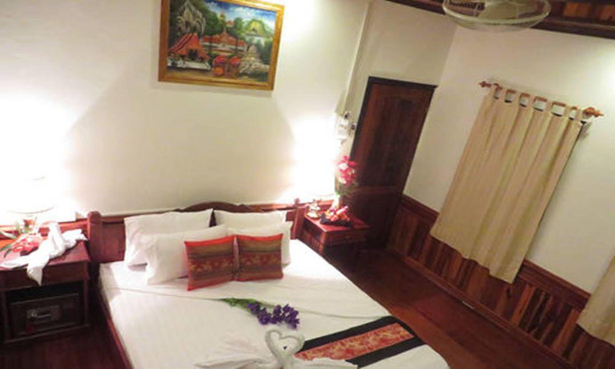 Luang Prabang Oudomlith Villa & Travel Εξωτερικό φωτογραφία